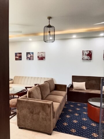 Living Room in 4 BHK Builder Floor at Green Park Extension – for Rent