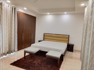 Bedroom in 4 BHK Builder Floor at Green Park Extension – for Rent