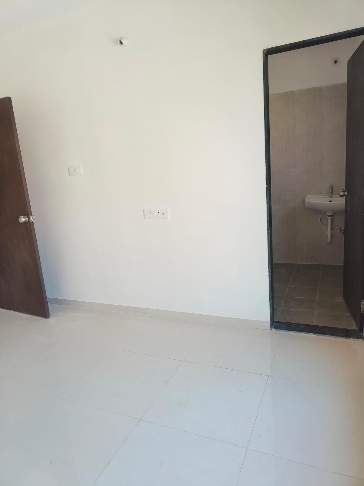 3 BHK 1350 Sq.Ft. Apartment in Mantra 29 Gold Coast