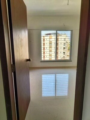 Room in 3 BHK Apartment at Mantra 29 Gold Coast, Tingre Nagar – for Sale