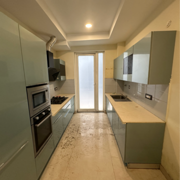 Kitchen in 4 BHK Builder Floor at Ansal Api Versalia 2, Sector 67 – for Rent