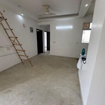 Room in 3 BHK Apartment at Sector 77 – for Rent