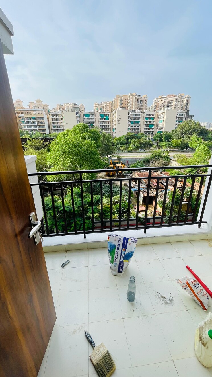 Balcony, amolik-sankalp 3 Bedroom 851 Sq.Ft. Apartment In Sector 85 Faridabad 9021998