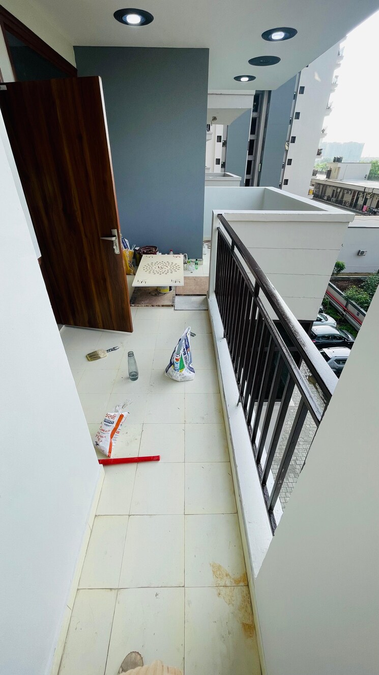 Balcony, amolik-sankalp 3 Bedroom 851 Sq.Ft. Apartment In Sector 85 Faridabad 9021998