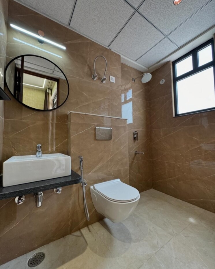 Bathroom, lajpat nagar ii 1 Bedroom 55 Sq.Yd. Builder Floor In Lajpat Nagar ii Delhi 9021970