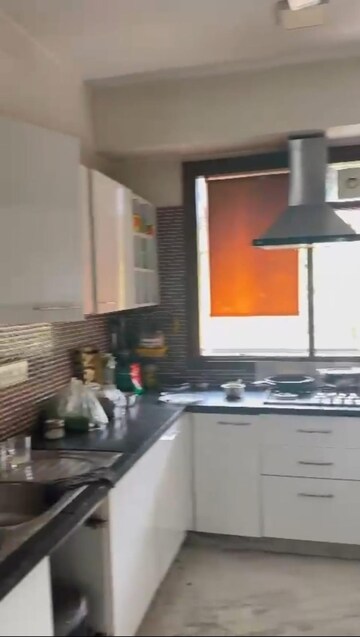 Kitchen in 4 BHK Apartment at Green Park Extension – for Rent