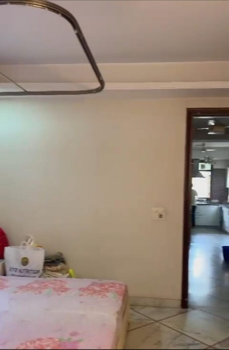 Bedroom, green park extension 4 Bedroom 330 Sq.Yd. Apartment In Green Park Extension Delhi 9021930