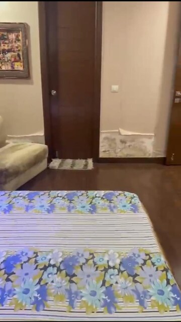 Bedroom in 4 BHK Apartment at Green Park Extension – for Rent