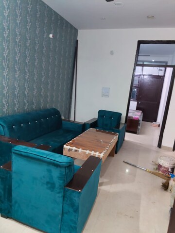 Team Area in 2 BHK Builder Floor at Dwarka Mor – for Rent