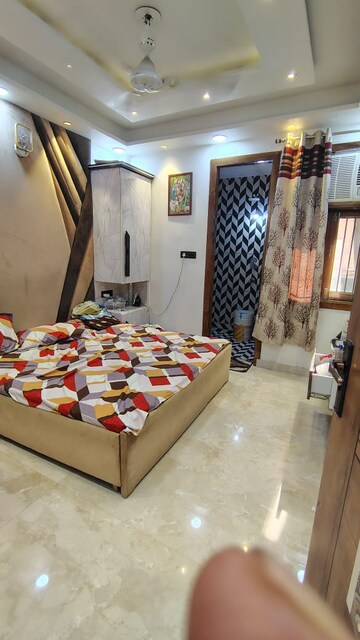 Bedroom in 3 BHK Builder Floor at Dwarka Mor – for Rent