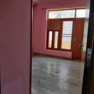 Room in 2.5 BHK Villa at Sector 23 – for Rent