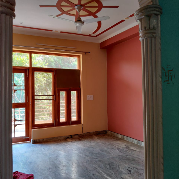 Room, sector 23 2.5 Bedroom 1200 Sq.Ft. Villa In Sector 23 Gurgaon 9022225