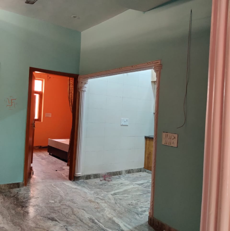 Room, sector 23 2.5 Bedroom 1200 Sq.Ft. Villa In Sector 23 Gurgaon 9022225