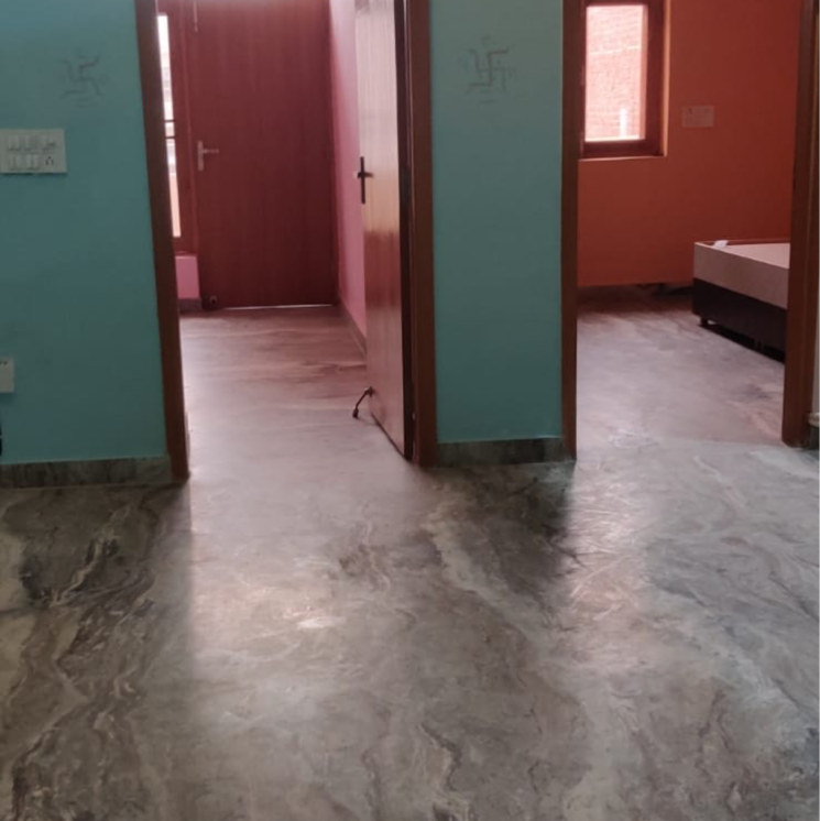 Room, sector 23 2.5 Bedroom 1200 Sq.Ft. Villa In Sector 23 Gurgaon 9022225