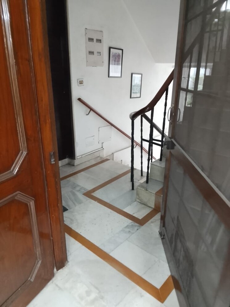 undefined, hauz khas 3 Bedroom 300 Sq.Ft. Builder Floor In Hauz Khas Delhi 9021988