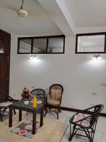 Gym in 3 BHK Builder Floor at Hauz Khas – for Rent