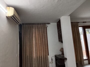 Building Lobby in 3 BHK Builder Floor at Hauz Khas – for Rent