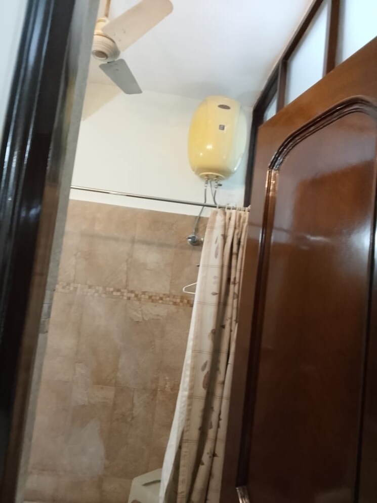 undefined, hauz khas 3 Bedroom 300 Sq.Ft. Builder Floor In Hauz Khas Delhi 9021988