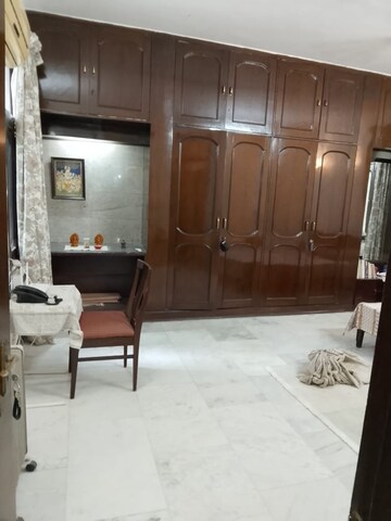 Bedroom in 3 BHK Builder Floor at Hauz Khas – for Rent