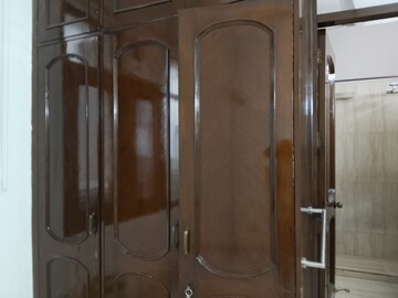 Building Lobby in 3 BHK Builder Floor at Hauz Khas – for Rent