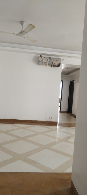 Room in 3 BHK Apartment at Puri Pranayam, Sector 82 – for Rent