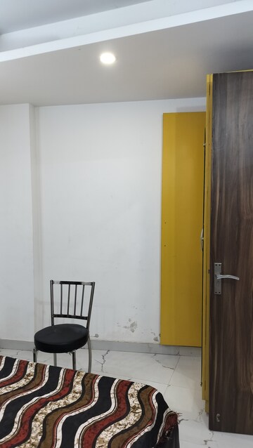 Room in 1 BHK Builder Floor at Saket – for Rent
