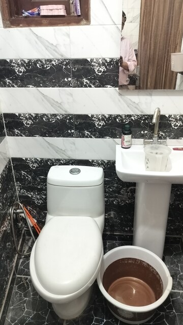 Team Area in 1 BHK Builder Floor at Saket – for Rent