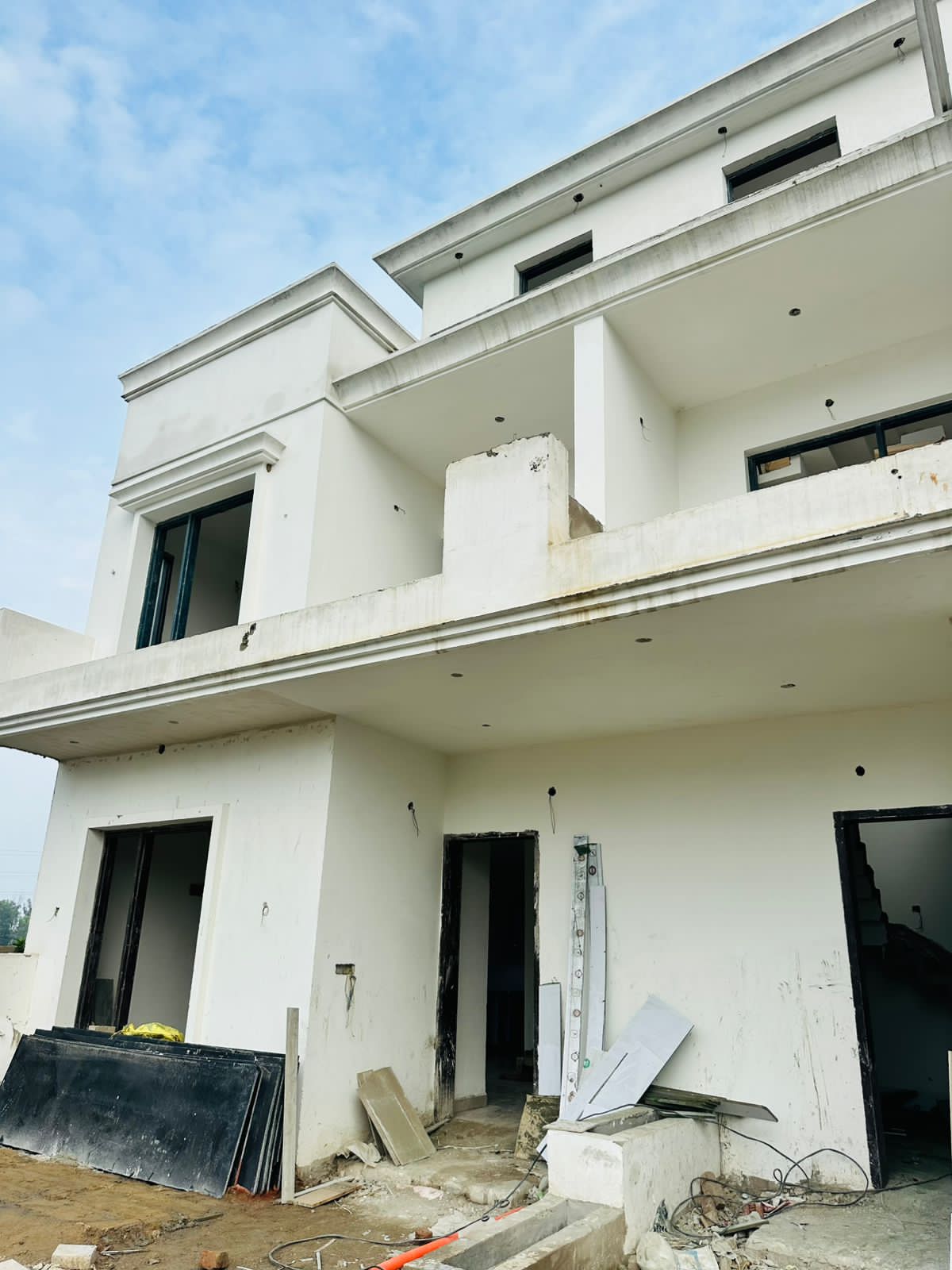 3 BHK + Pooja Room Independent House For Sale in Vardhman Estate 