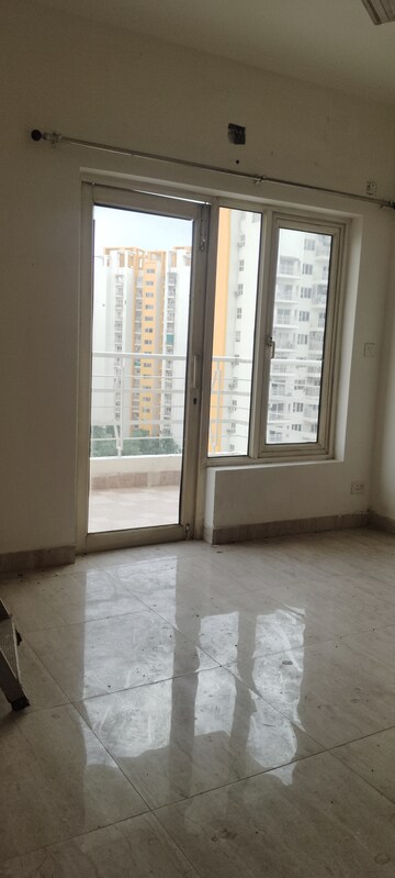 Room in 3 BHK Apartment at SPR Elysia, Sector 82 – for Rent