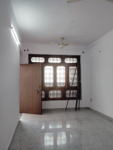 Living Room in 2 BHK Independent House at Viraj Khand – for Rent