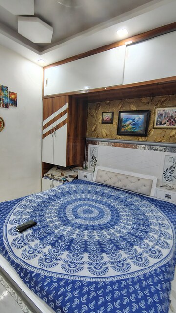 Bedroom in 3 BHK Builder Floor at Dwarka Mor – for Rent
