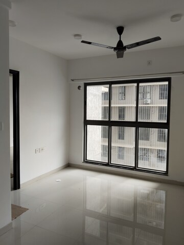 Room in 1 BHK Apartment at UK Iridium, Kandivali East – for Rent