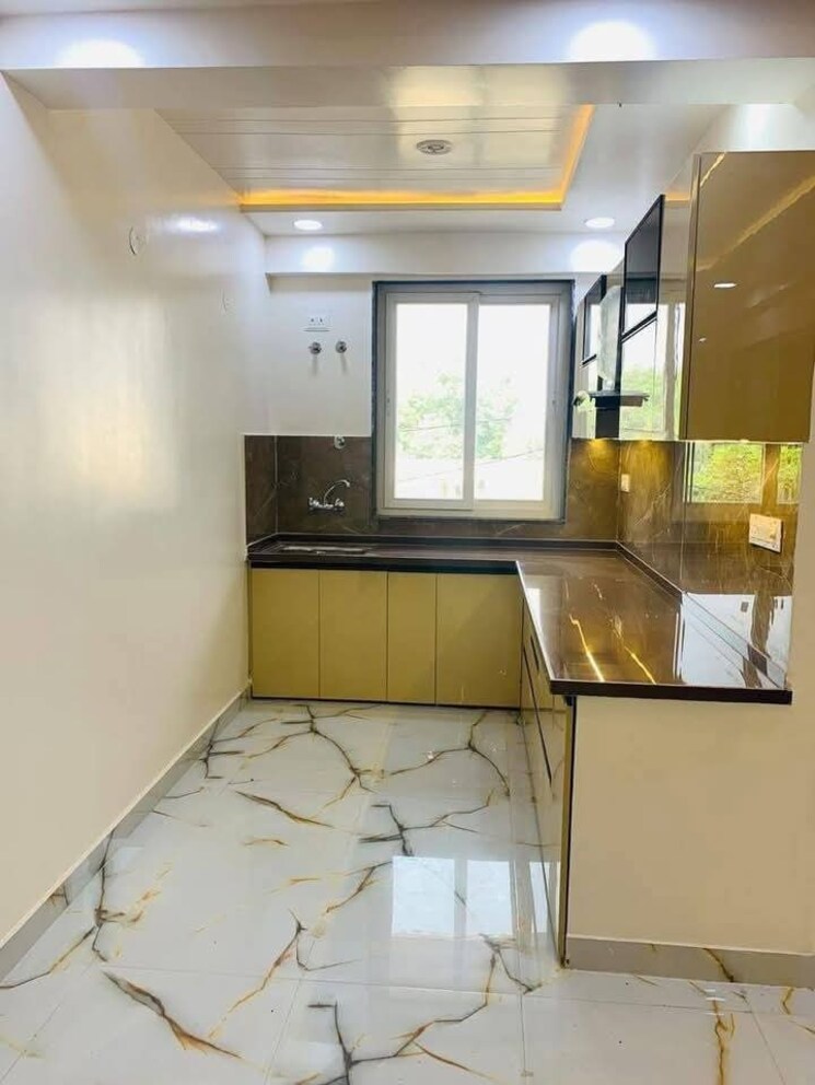 Kitchen, freedom fighters enclave 2 Bedroom 950 Sq.Ft. Apartment In Freedom Fighters Enclave Delhi 9022150