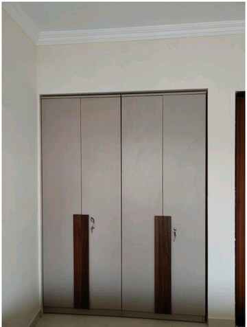 Room in 1 BHK Apartment at Raunak Bliss, Ghodbunder Road – for Rent