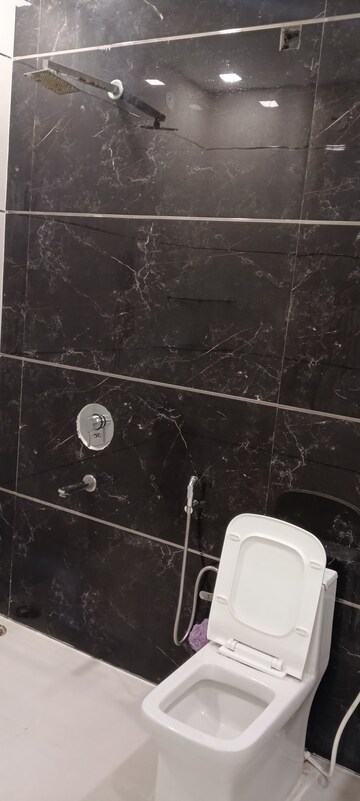 Furnished Amenities in 3 BHK Apartment at RWA Apartments Sector 26, Sector 26 – for Rent