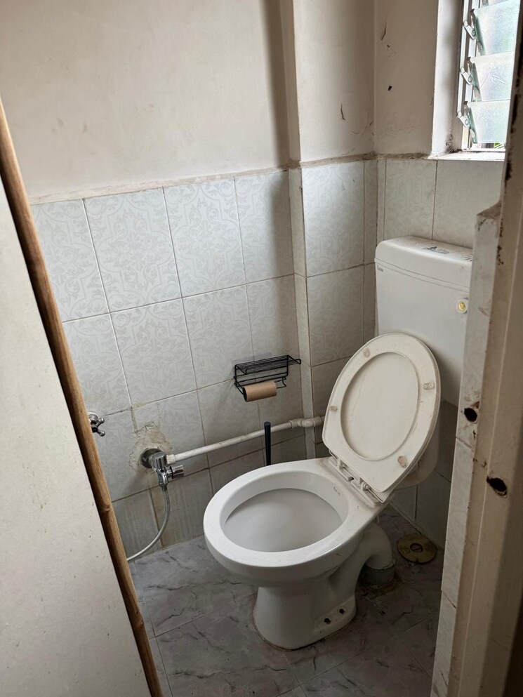 Bathroom, abhishekha-apartment 1 Bedroom 500 Sq.Ft. Apartment In Tingre Nagar Pune 9022171