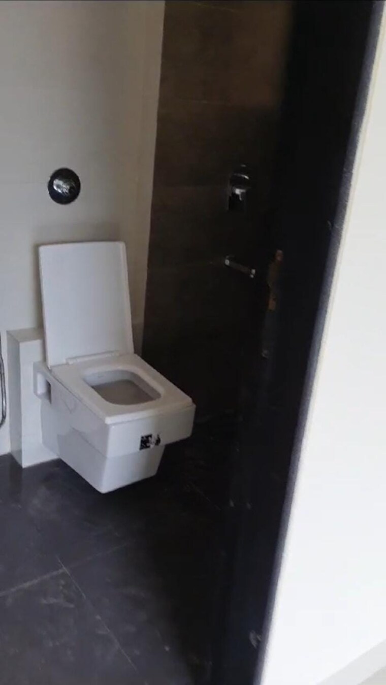 Bathroom, dgs-sheetal-tapovan 1 Bedroom 420 Sq.Ft. Apartment In Malad East Mumbai 9022173