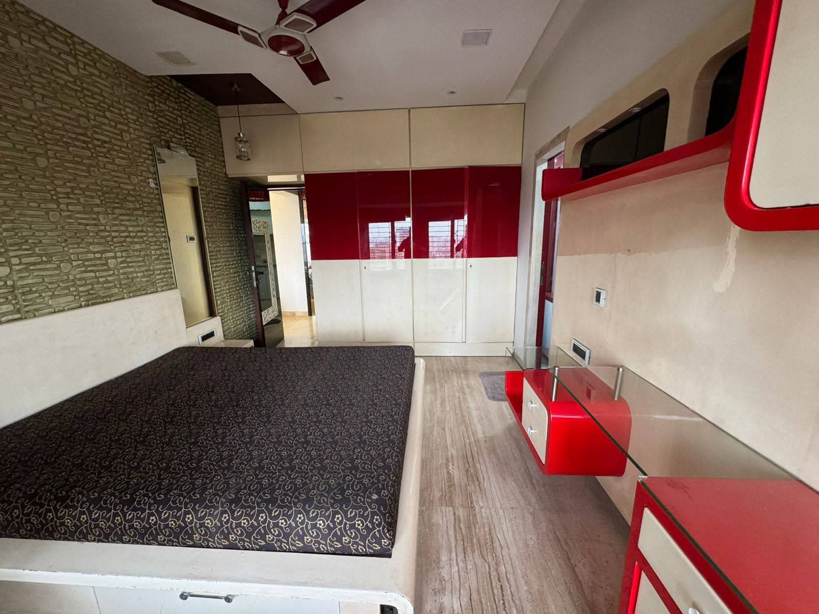 2 BHK + Servant Room Apartment For Rent in Ajmera Zeon