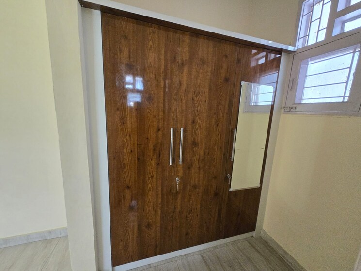 Room, migsun-vilaasa 4 Bedroom 1925 Sq.Ft. Apartment In Eta Ii Greater Noida Greater Noida 9022219