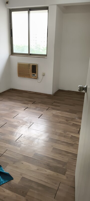 Room in 2 BHK Apartment at Lodha Casa Rio Gold, Dombivli East – for Rent
