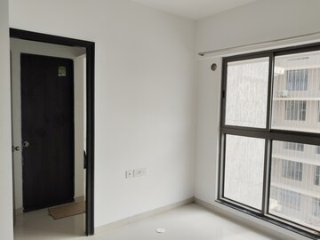 Room in 1 BHK Apartment at UK Iridium, Kandivali East – for Rent