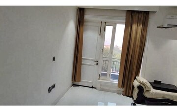 Building Lobby in 5 BHK Apartment at Green Fields Colony – for Rent