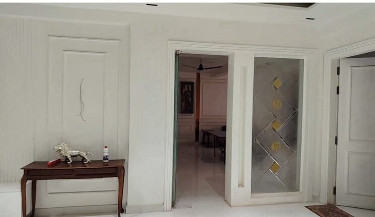Room, green fields colony 5 Bedroom 4000 Sq.Ft. Apartment In Green Fields Colony Faridabad 9022278