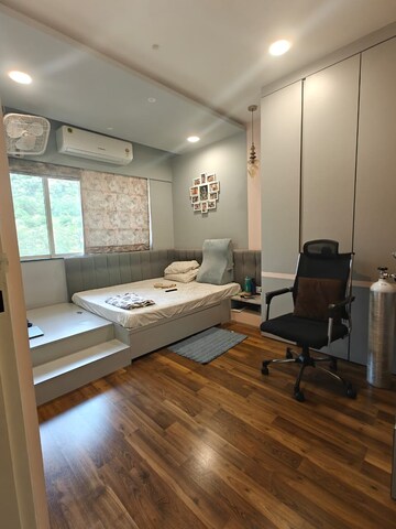 Bedroom in 3 BHK Apartment at Hiranandani Heritage Tower, Powai – for Sale