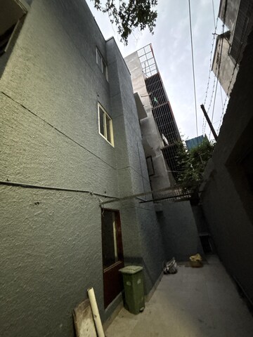 6+ BHK Independent House – Exterior View View at Safdarjung Enclave - for Rent