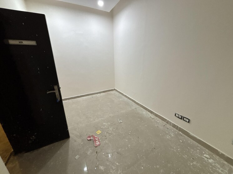 Room, safdarjung enclave 6+ Bedroom 500 Sq.Yd. Independent House In Safdarjung Enclave Delhi 9022344