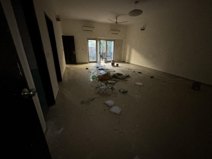 Room, safdarjung enclave 6+ Bedroom 500 Sq.Yd. Independent House In Safdarjung Enclave Delhi 9022344