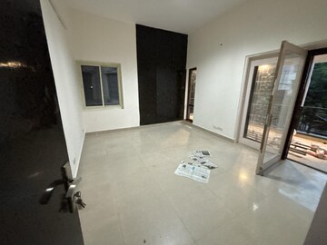 Room in 6+ BHK Independent House at Safdarjung Enclave – for Rent