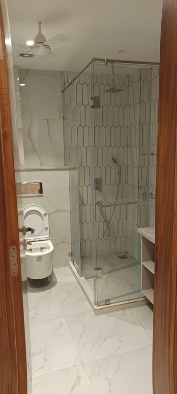 Bathroom in 3 BHK Builder Floor at Safdarjung Enclave – for Rent