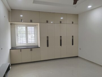 Room in 3 BHK Apartment at Sri Sai Ayyapa Sadan, Madhapur – for Rent